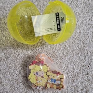 Sailor Venus & Pompompurin (Sailor Moon & Sanrio) Keychain Capsule Toy